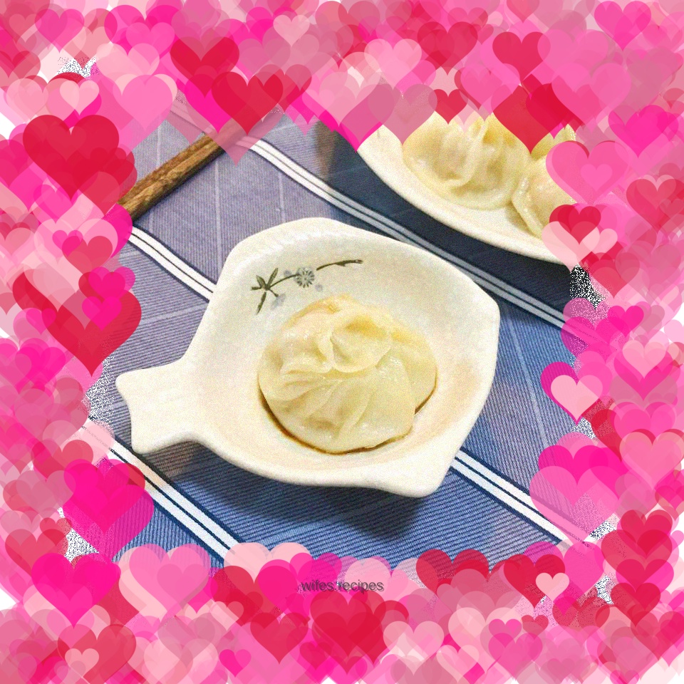 Xiaolong soup dumplings