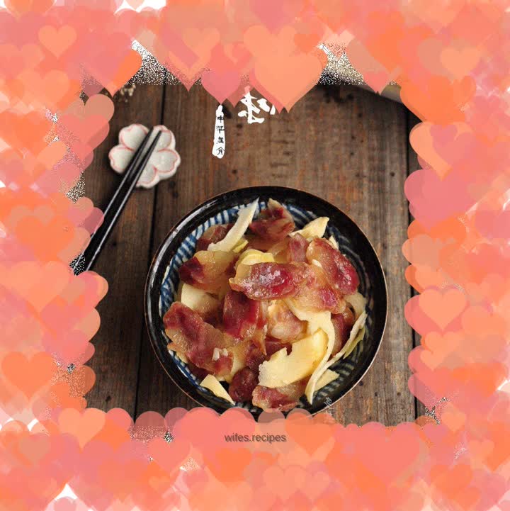 Steamed fresh bamboo shoots with sausage