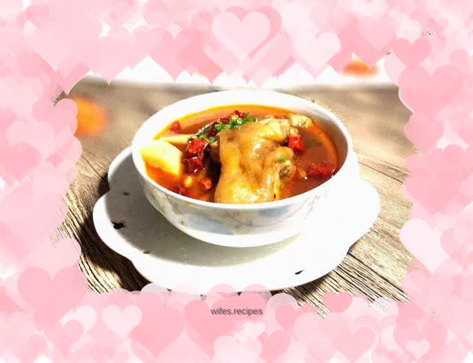 Pig's feet and radish soup