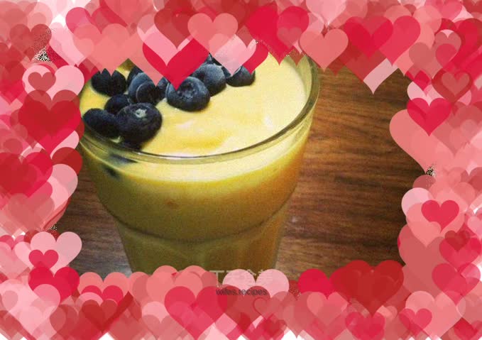 JOSEPH JOSEPH Wall Breaker Mango Milkshake