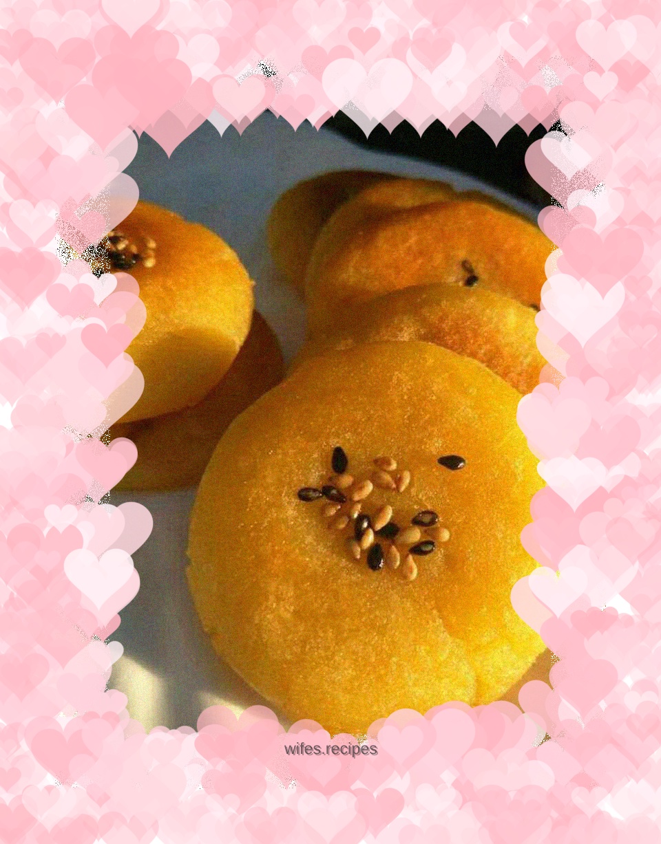 A handful of glutinous rice flour and a sweet potato make delicious snacks