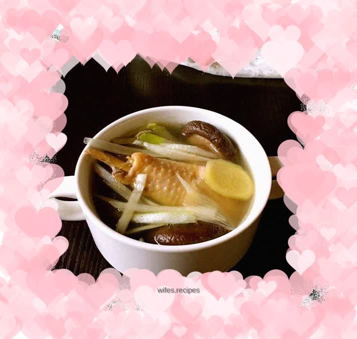 Mushroom and chicken soup