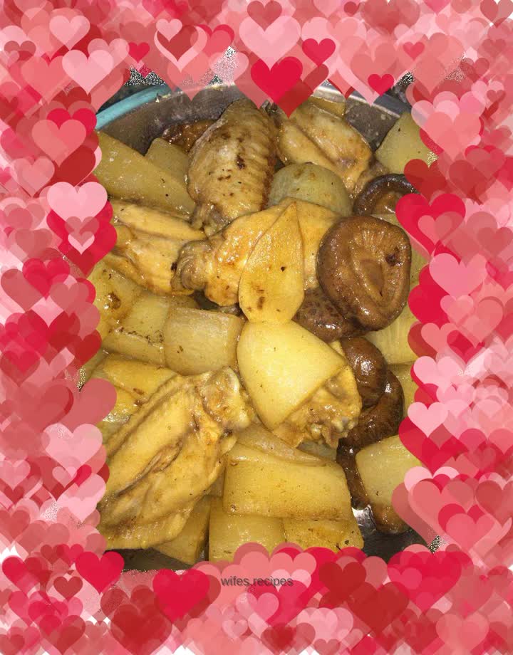 Braised radish, chicken wings and dried mushrooms