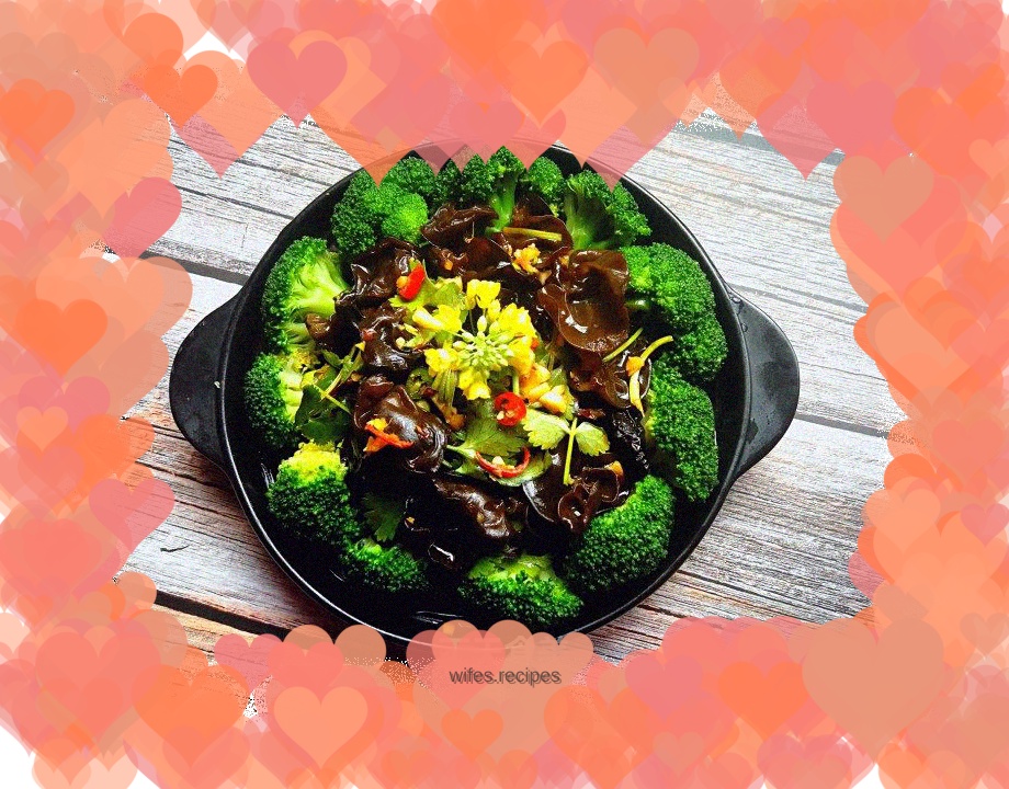 Broccoli mixed with fungus