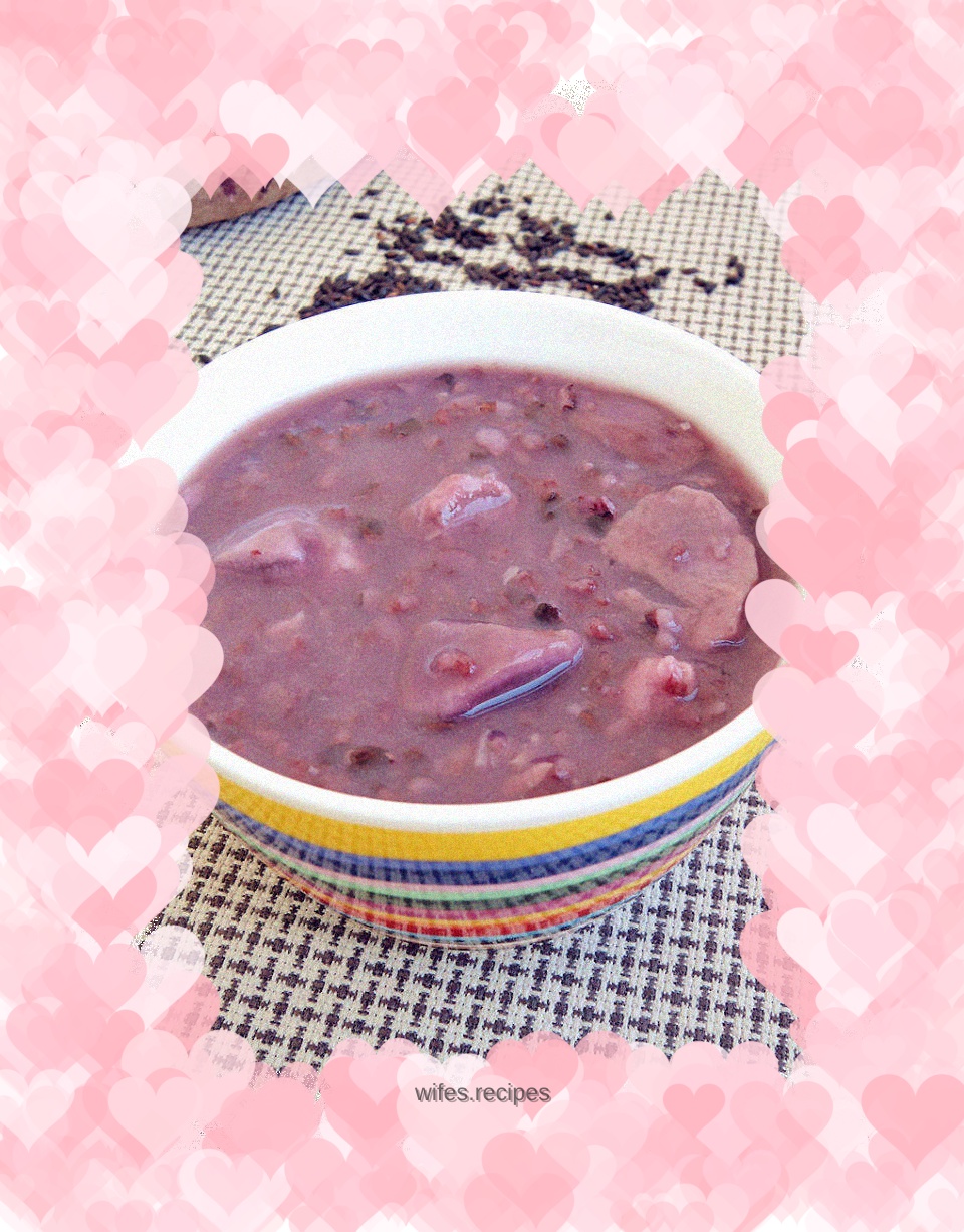 Purple sweet potato and black rice porridge