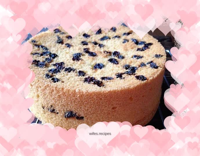 Six-inch blackcurrant chiffon cake