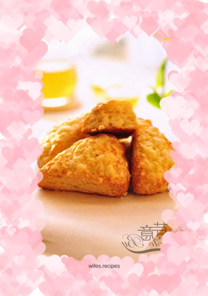 Whole Wheat Cheddar Scones