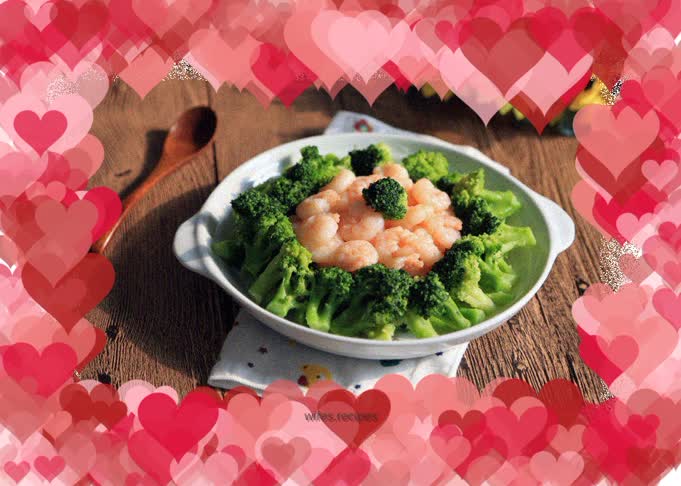 Stir-fried shrimps with broccoli