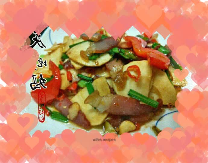 Stir-fried bacon with winter bamboo shoots
