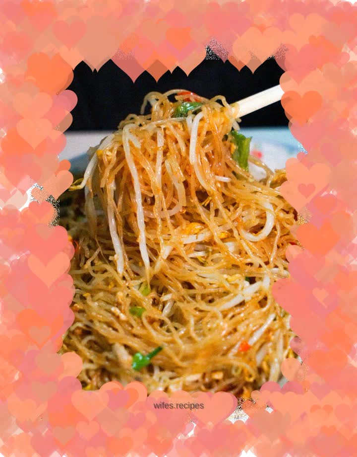 Super simple and delicious home-cooked fried rice noodles