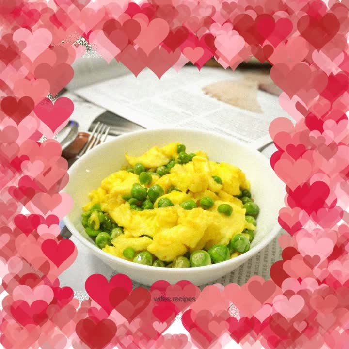 Scrambled eggs with peas