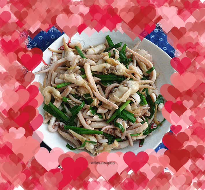 Chive-flavored squid and razor clams