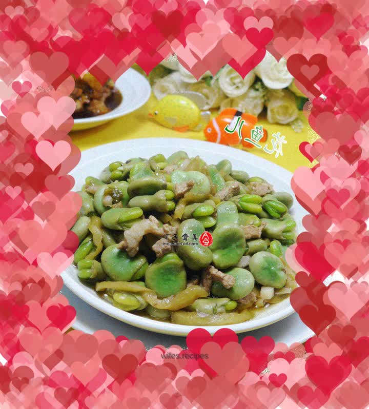Stir-fried broad beans with pickled mustard and pork belly