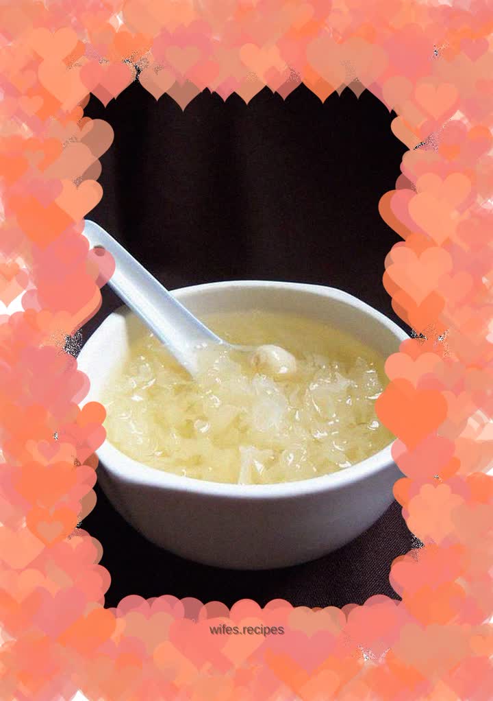 Lotus Seed and Tremella Soup