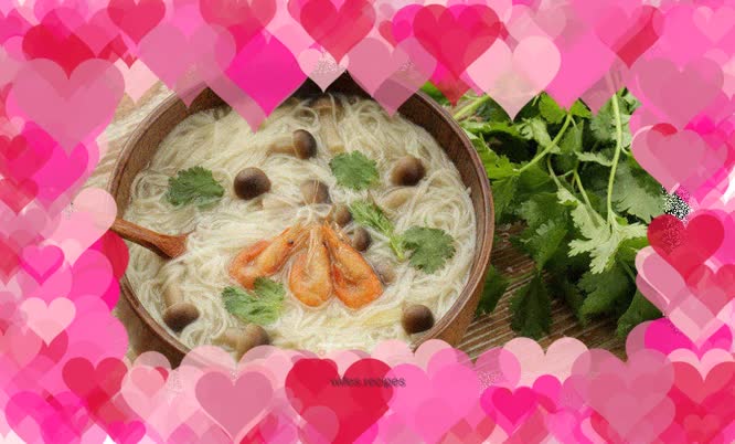 Let a bowl of good soup comfort the dry intestines in autumn [Shrimp and Mushroom Noodles]