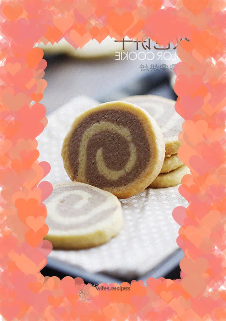 Two-color biscuit roll