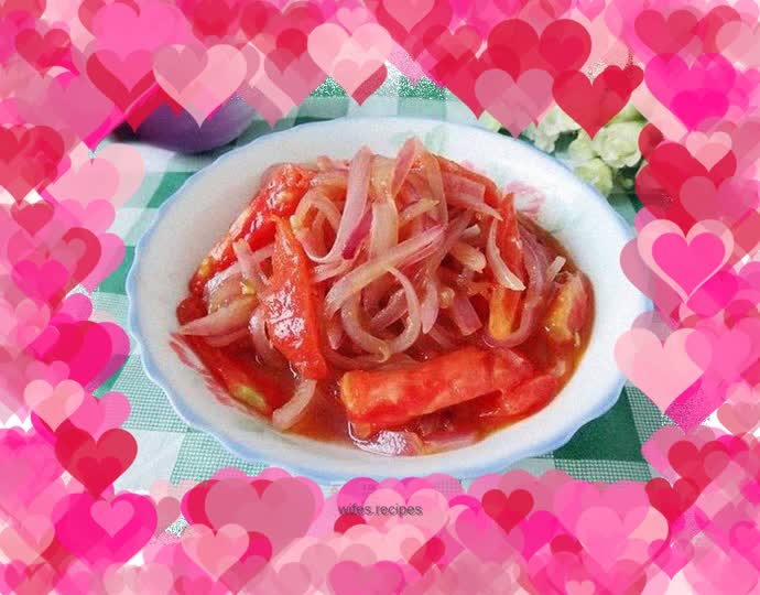 Fried tomatoes with onions