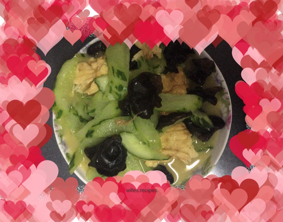 Scrambled eggs with cucumber and black fungus