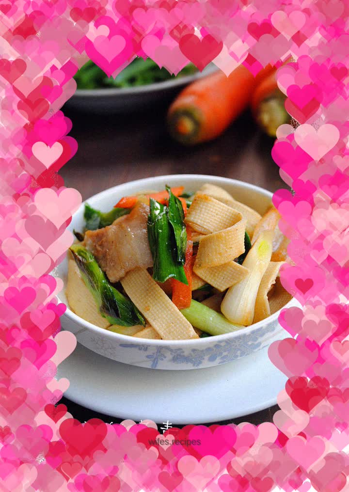 Stir-fried Qian Zhang with green garlic