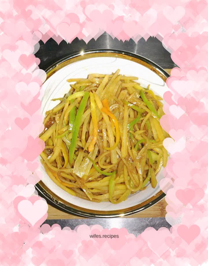Green pepper and potato shreds