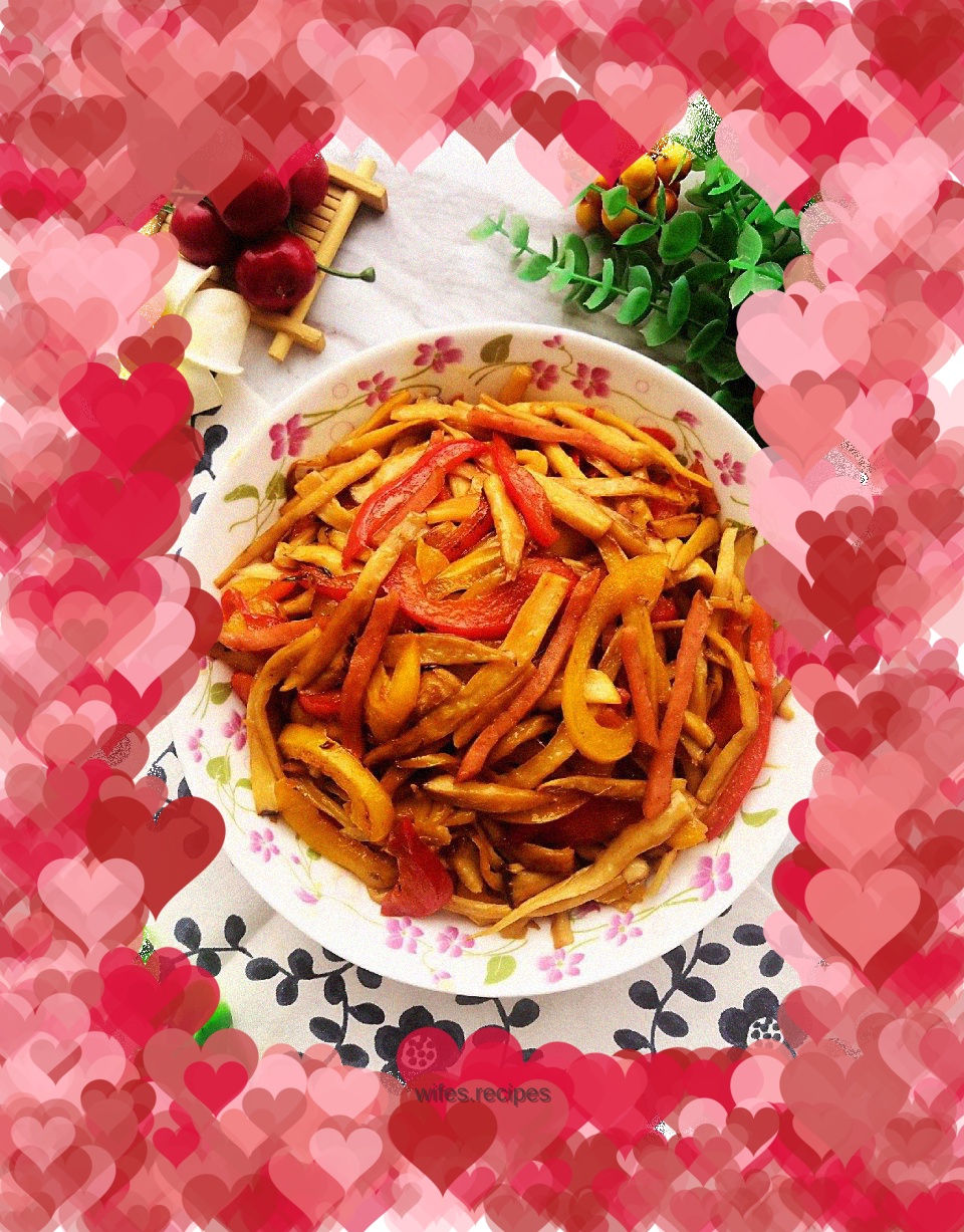 Stir-fried king oyster mushrooms with colored pepper and ham