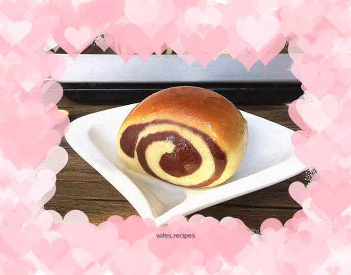 Cocoa Two Color Honey Bread Rolls