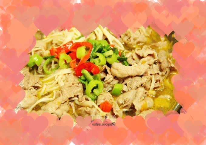 Fat Beef with Golden Needles in Sour Soup