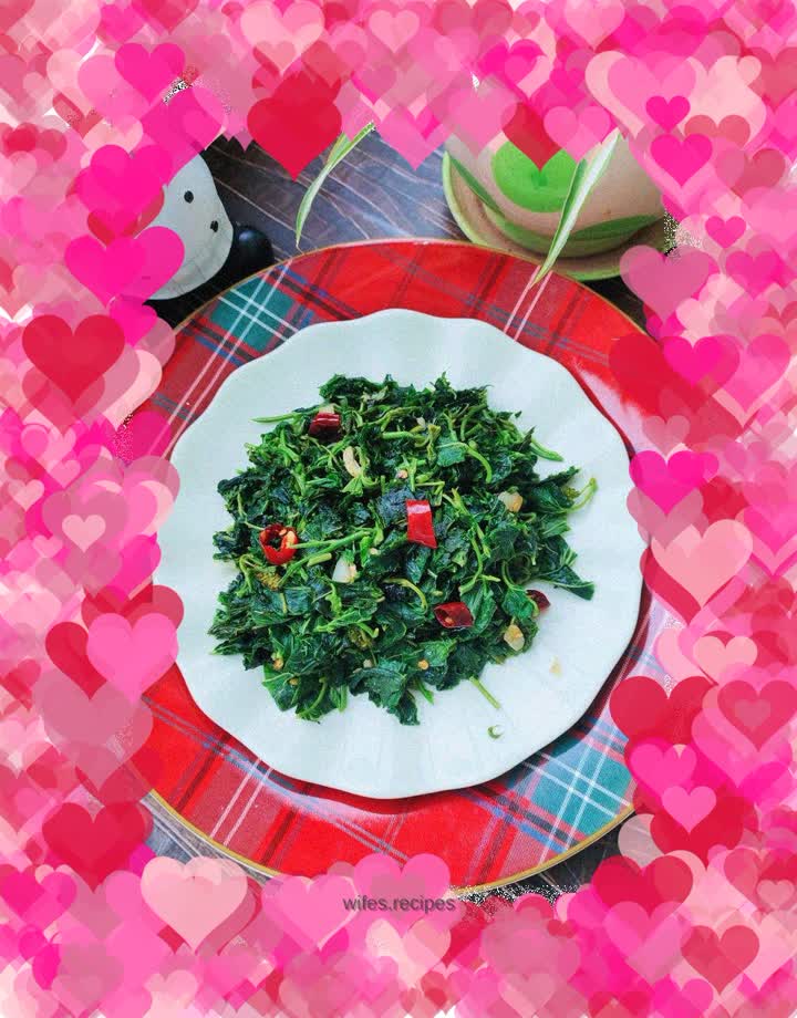 Stir-fried mulberry leaves