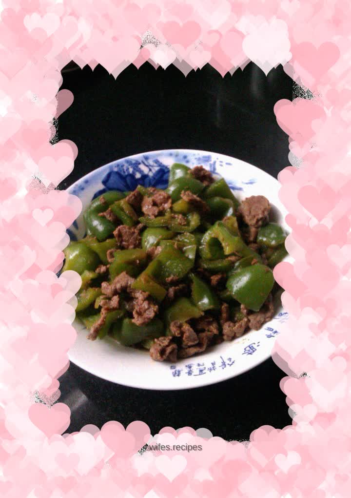 Stir-fried beef with green pepper