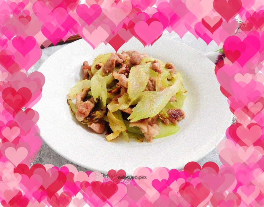 Stir-fried pork with celery