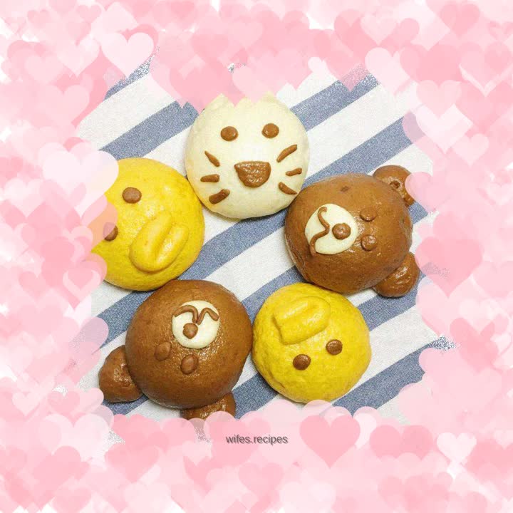 Adorable Brown Coco Nissalee Steamed Buns and Red Bean Paste Buns