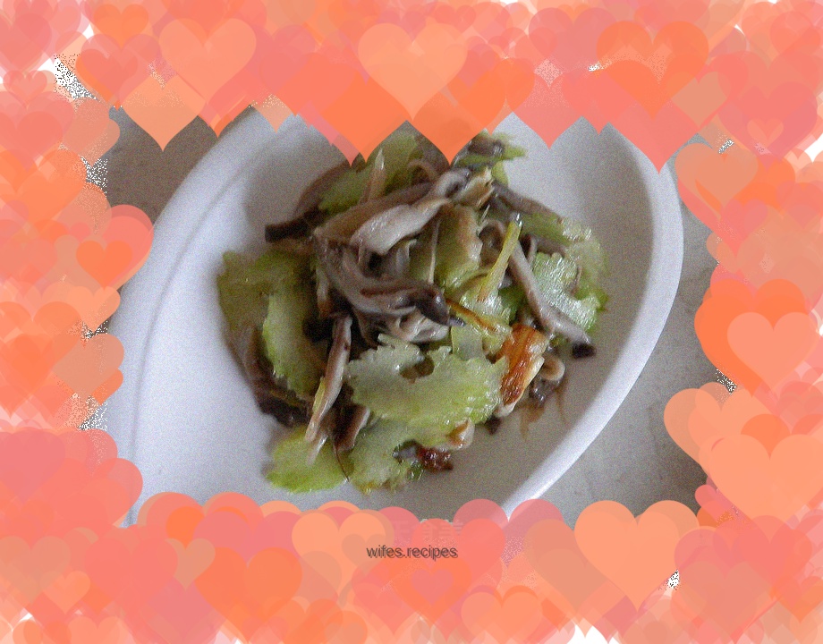 Stir-fried oyster mushrooms with celery