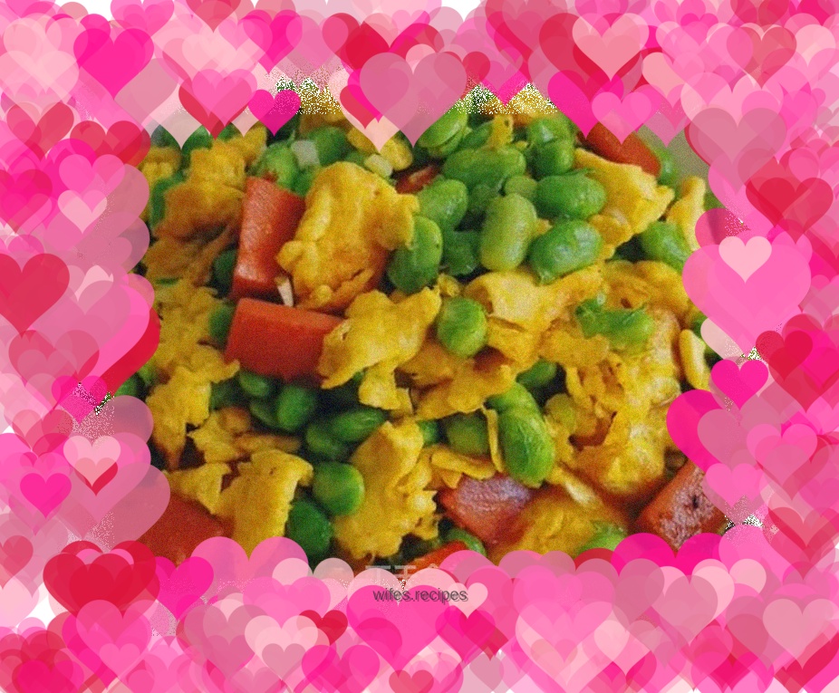 Stir-fried beans and rice with eggs and ham