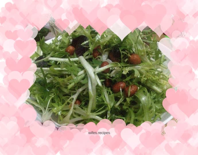 Chicory skin egg and peanuts