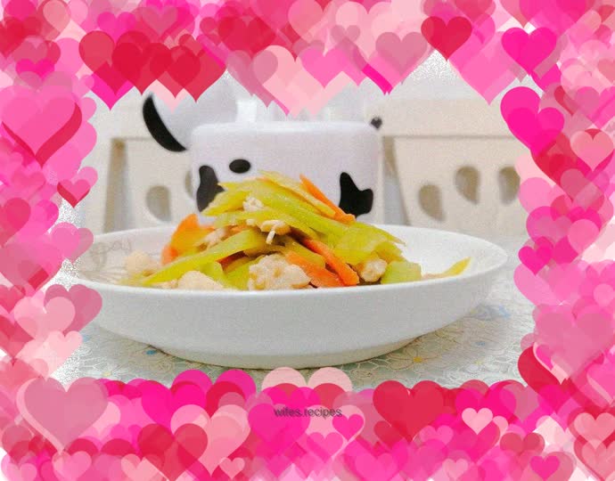 Stir-fried chicken with lettuce