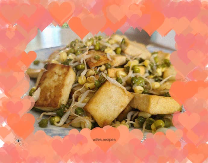 Stir-fried tofu with mung bean sprouts