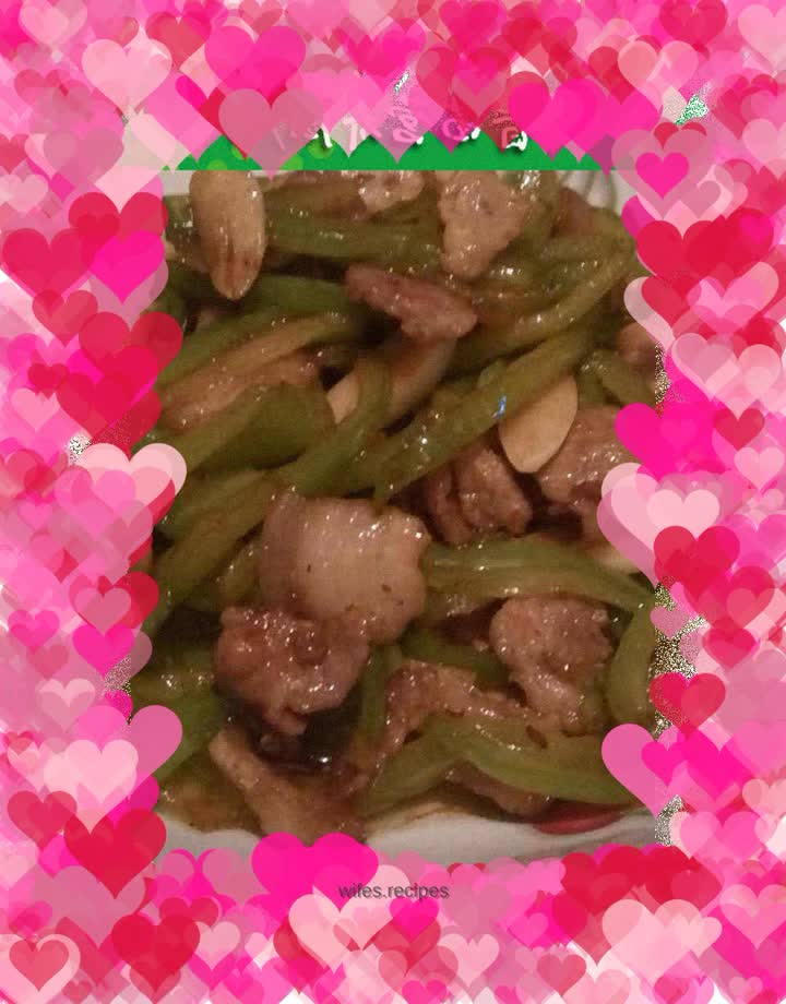 Fried pork with green pepper