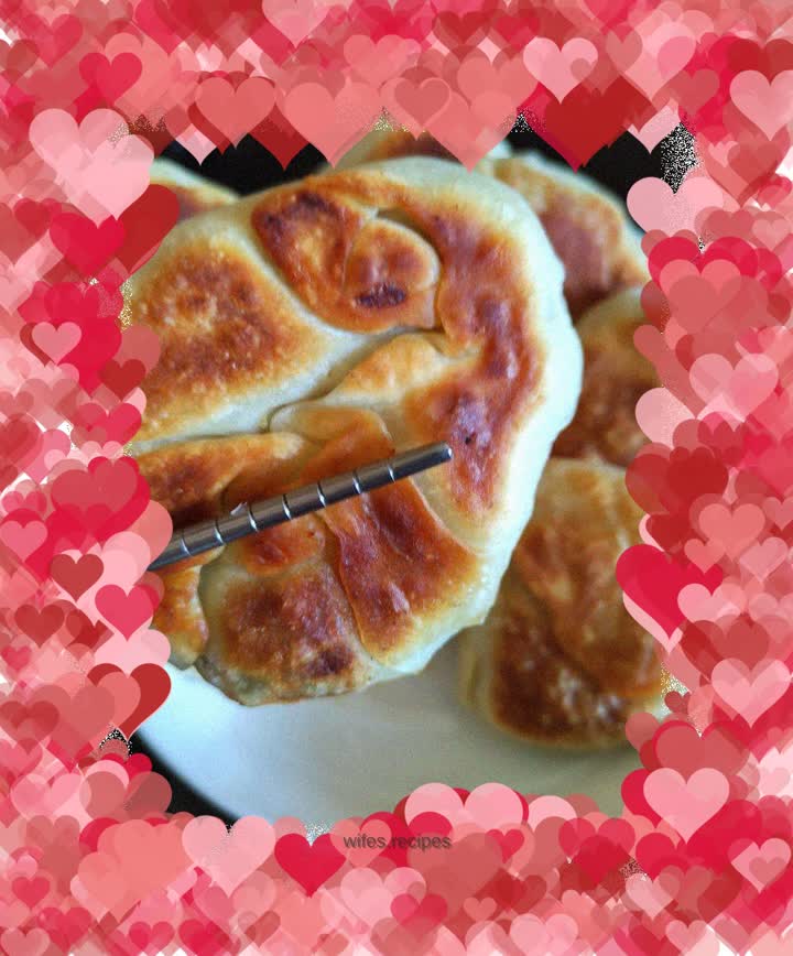 Fresh meat and green onion shortbread