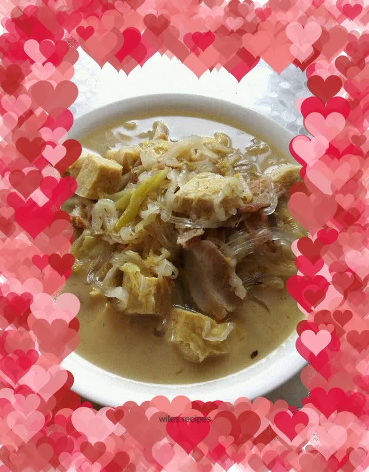 Sauerkraut, Pork Belly, Stewed Vermicelli and Frozen Tofu