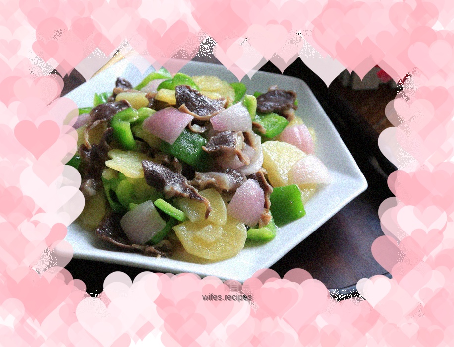 Stir-fried duck gizzards with potatoes and green peppers