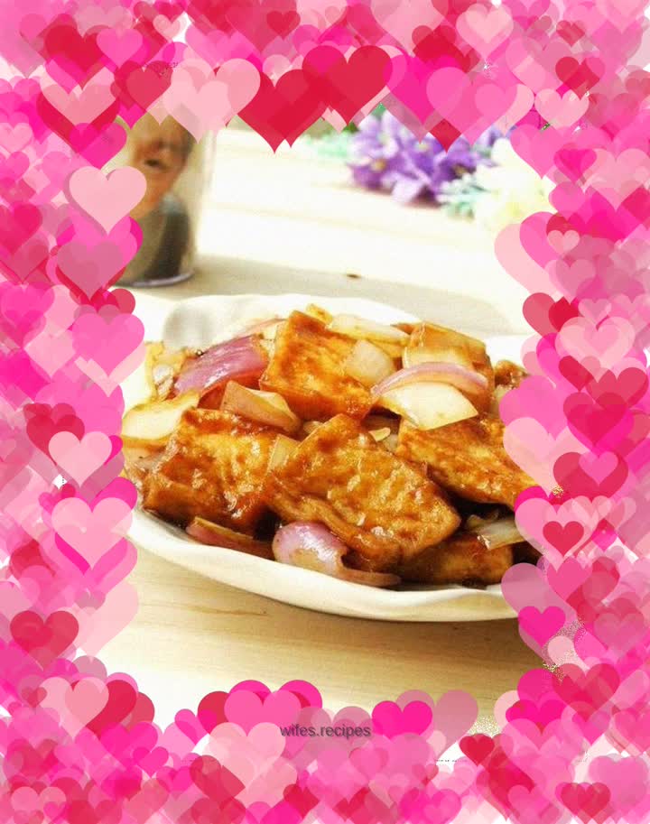 Fried tofu with onions