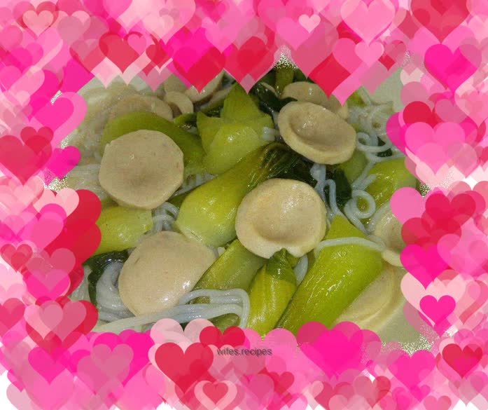 Meatballs, Green Vegetables and Rice Noodles