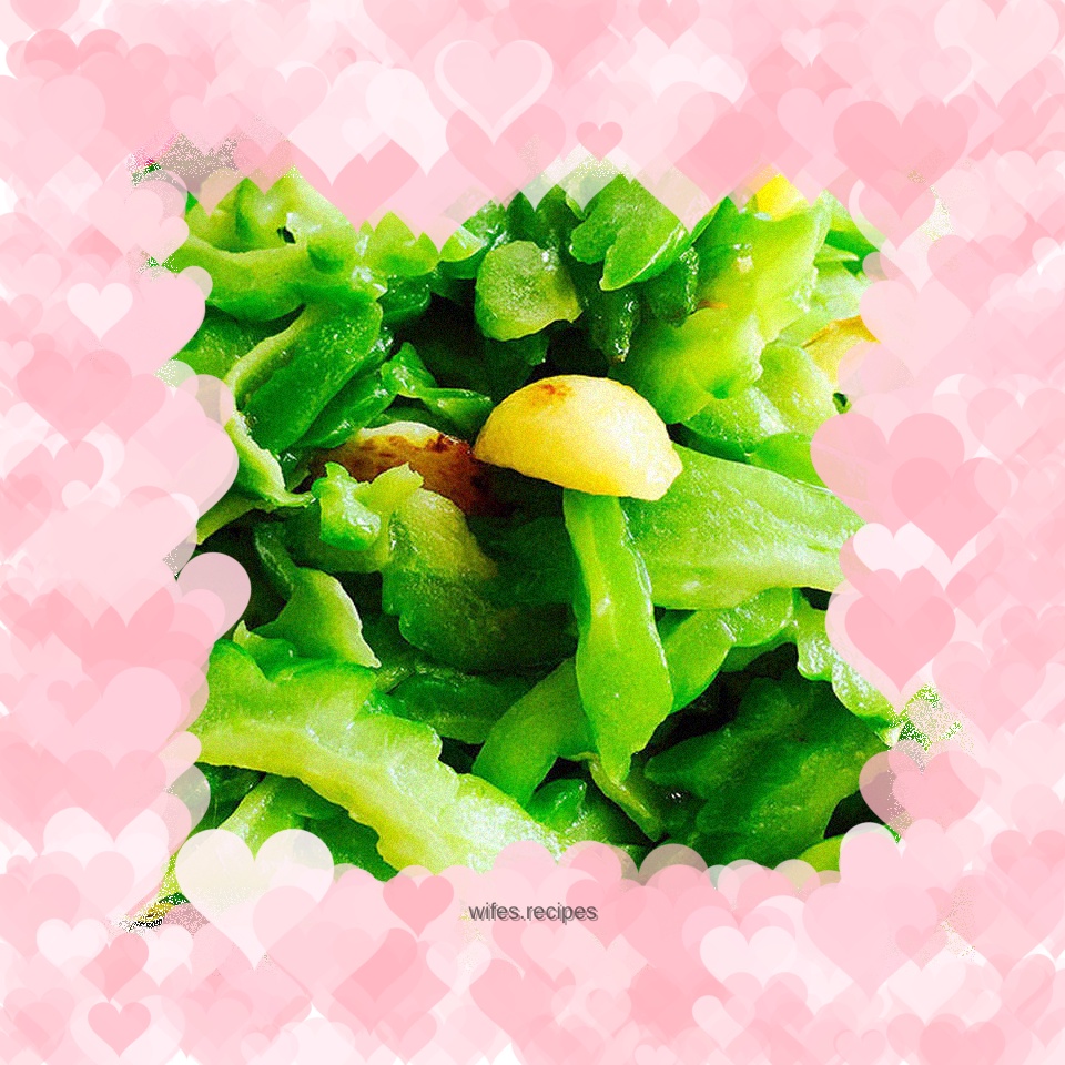 Stir-fried bitter melon