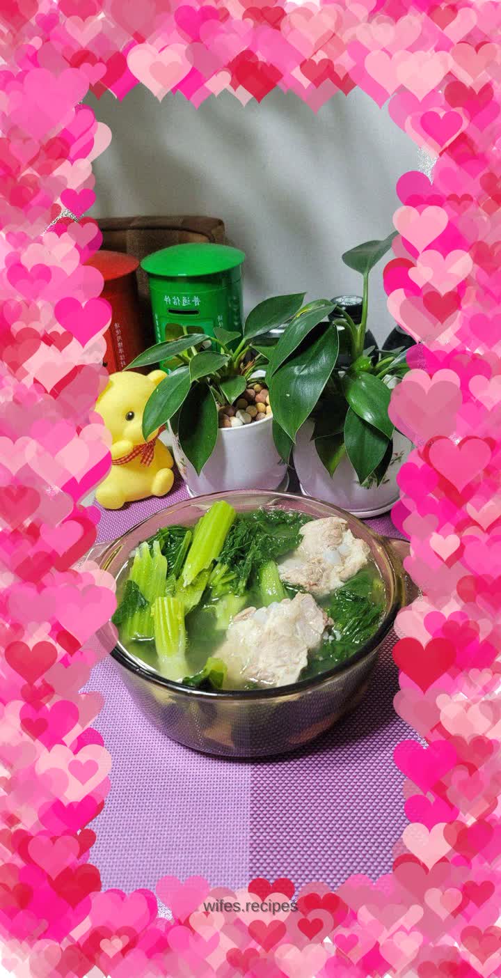 Pork bone and mustard soup