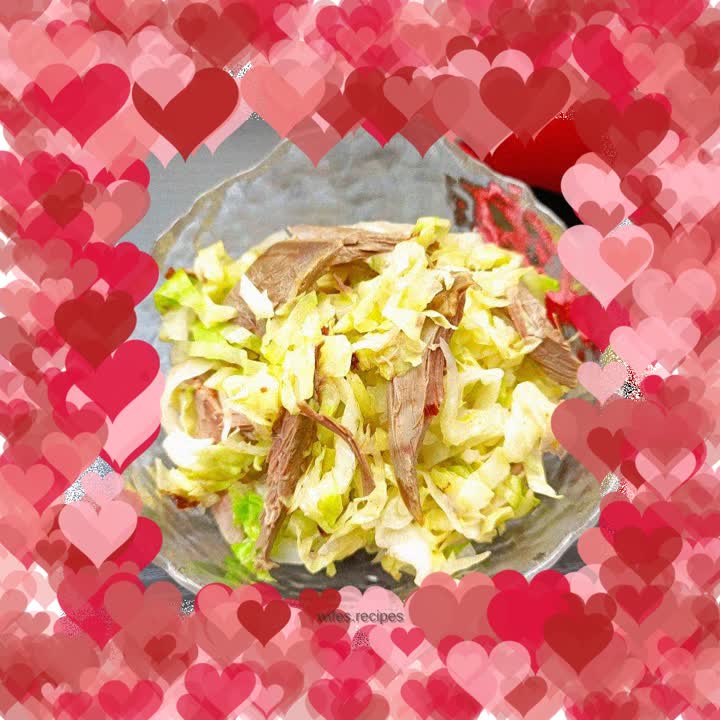 Pigeon breast mixed with cabbage