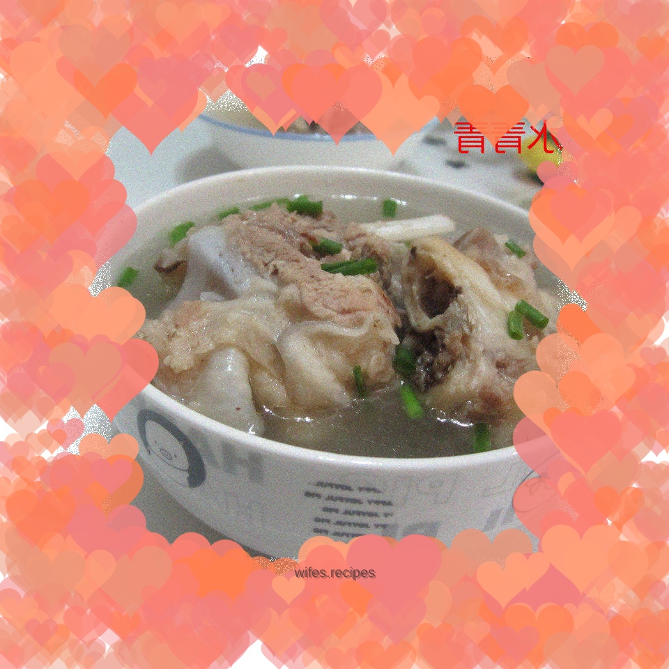 Stewed Pork Bone Soup