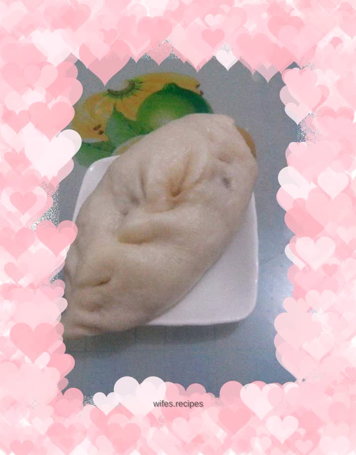 Rapeseed, Mushroom and Meat Dregs Steamed Buns