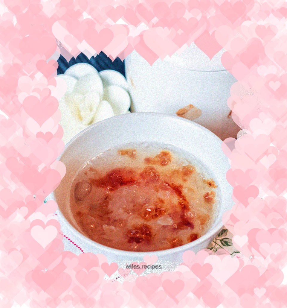 Stewed Bird's Nest with Peach Gum and Soap Locust Rice