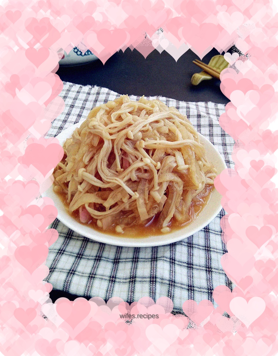 Braised radish with enoki mushrooms