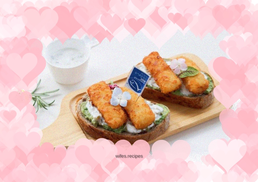 Pollock Sandwich with Yogurt Sauce